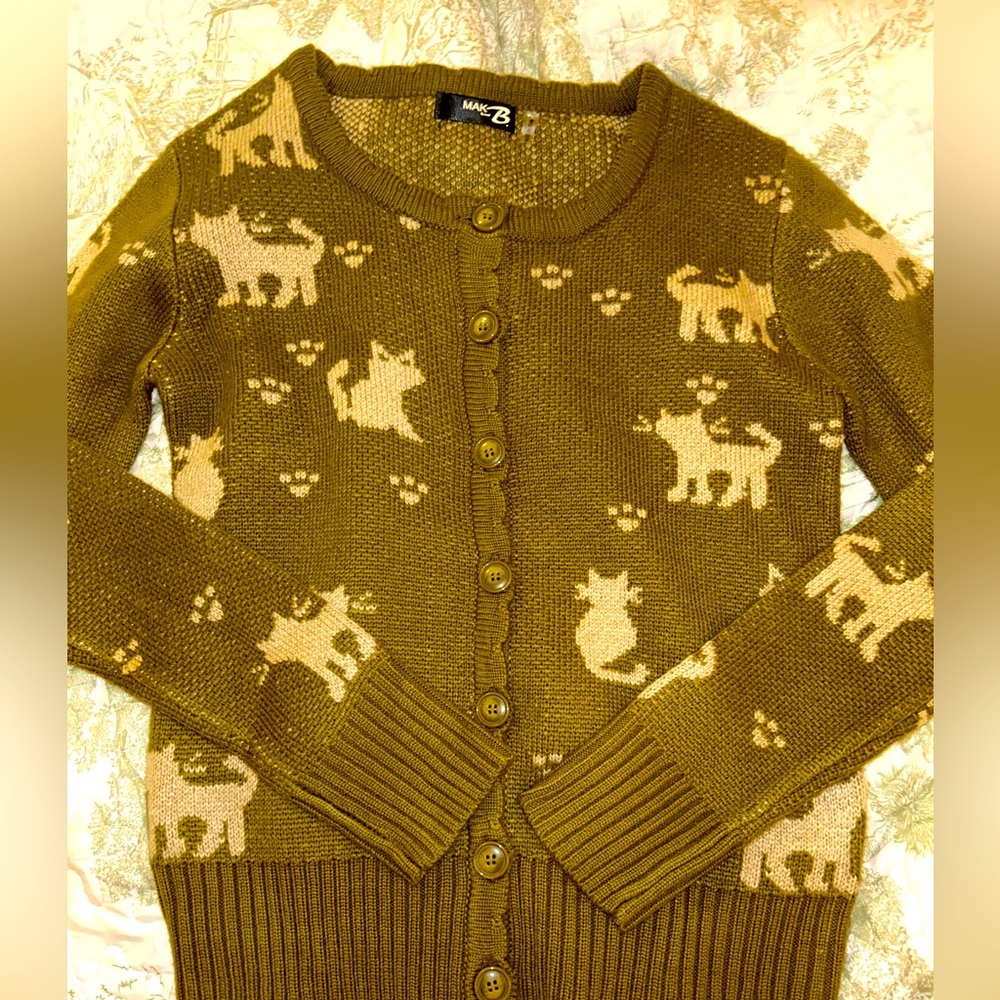 Adorable Preloved Mak B kitty cardigan